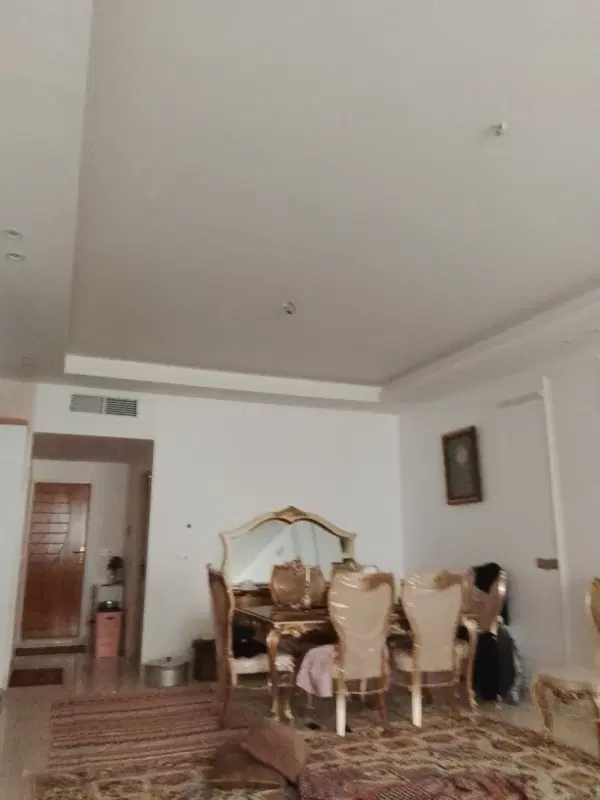 همکف بزرگ حیاط دار میدان خاتمی خیابان خرمشهر