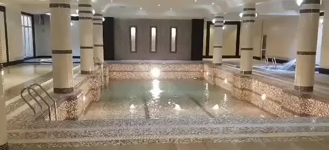 ۸۴ متر یک خواب، رو به آفتاب، لوکس، مشاعات آبی زیبا