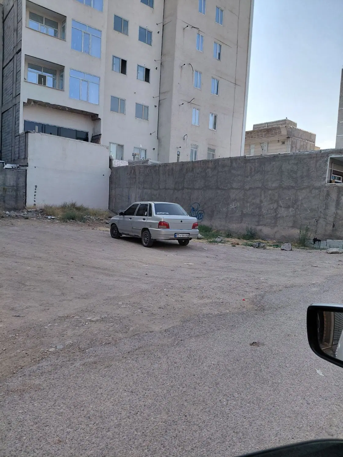 زمین مسکونی