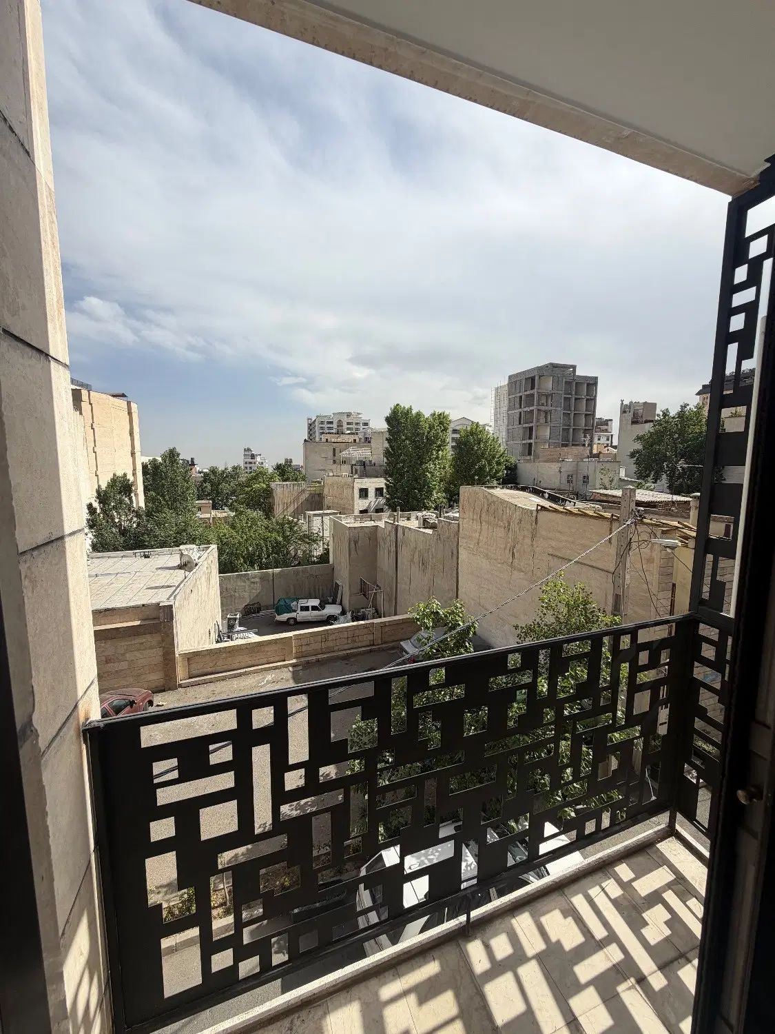آپارتمان تک واحدی کلید نخورده