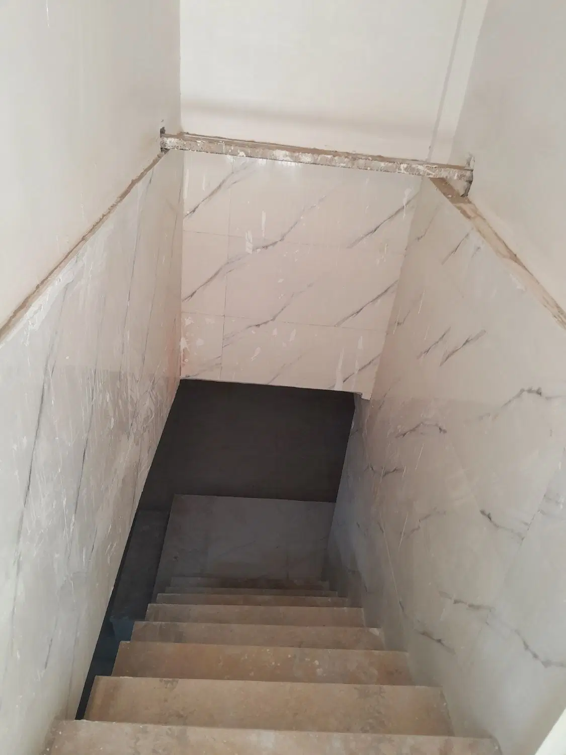واحدزیر زمین ۷۵ متری