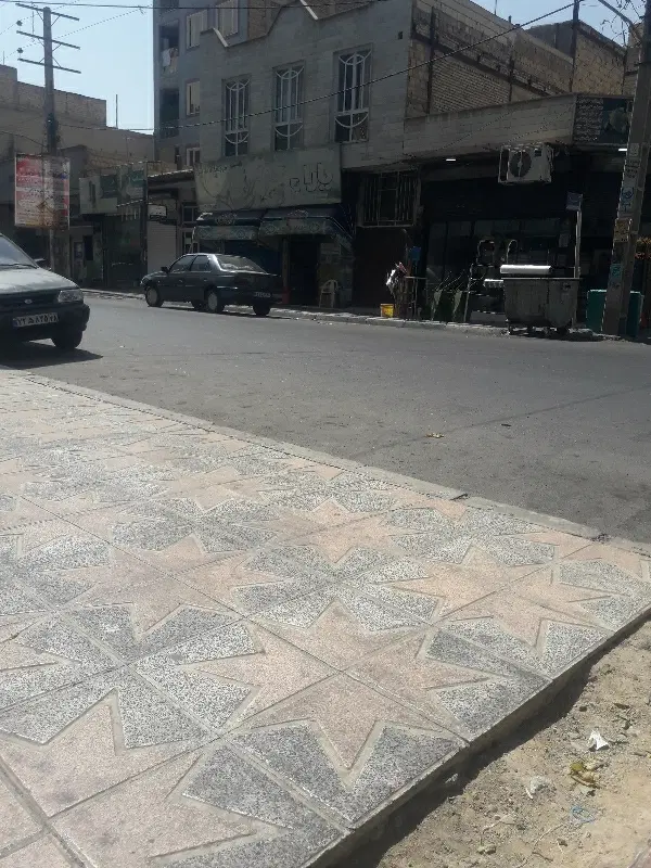 زمین ۷۵۰متر مربع
