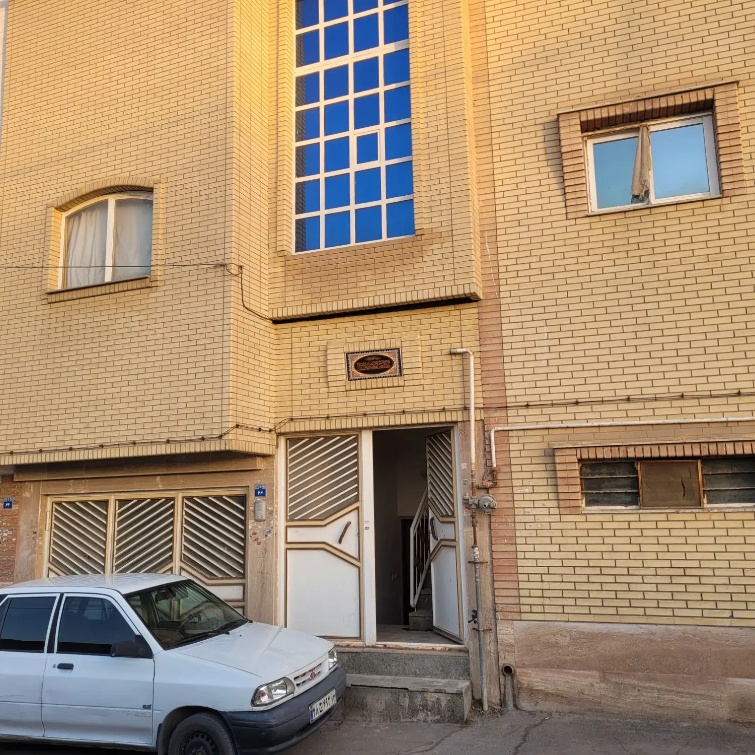 ویلایی ۷۷ متری خیابان رباط، محله فردوان