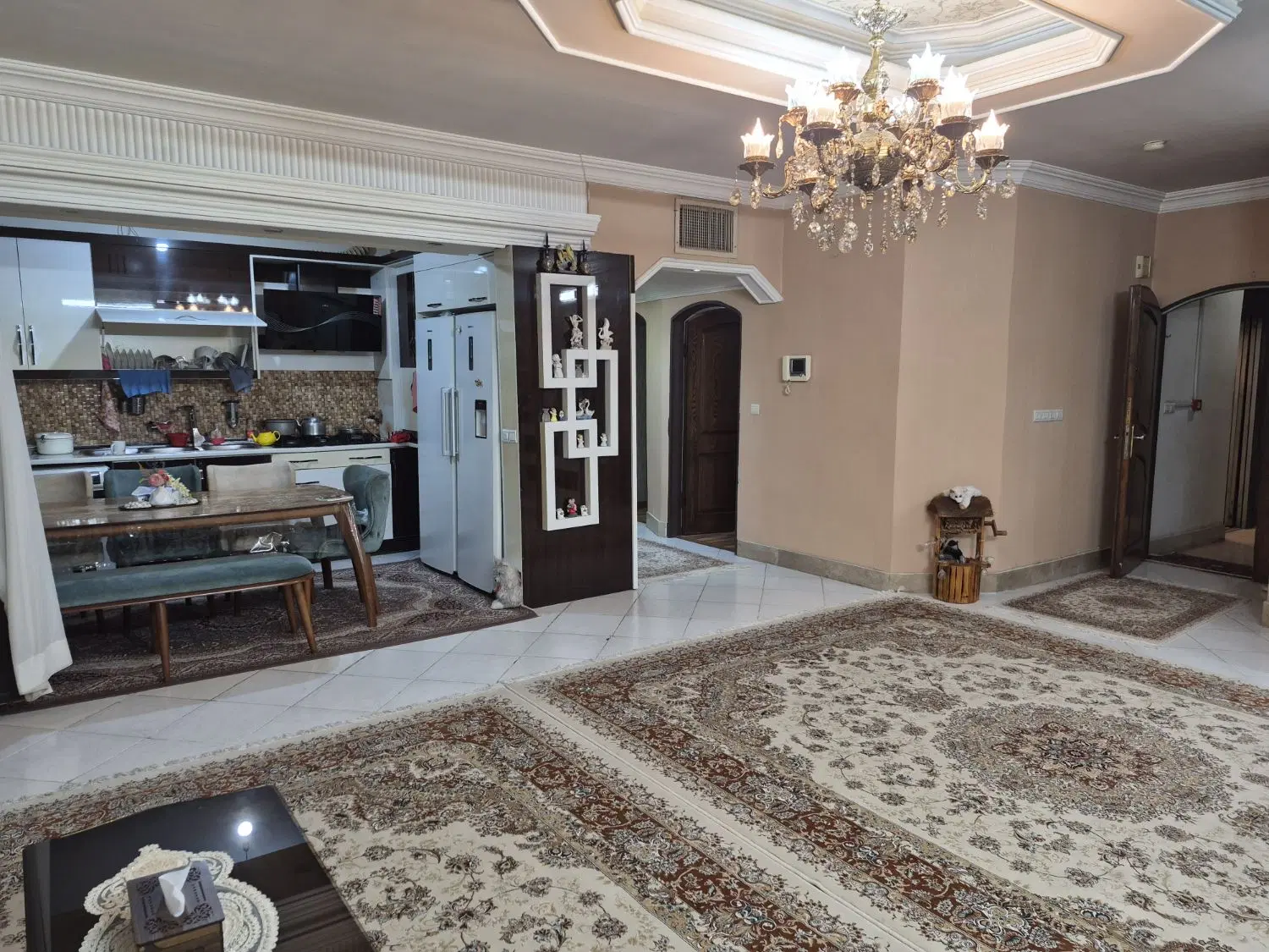 هاشمیه آپارتمان ۳ خواب شیک و تمیز