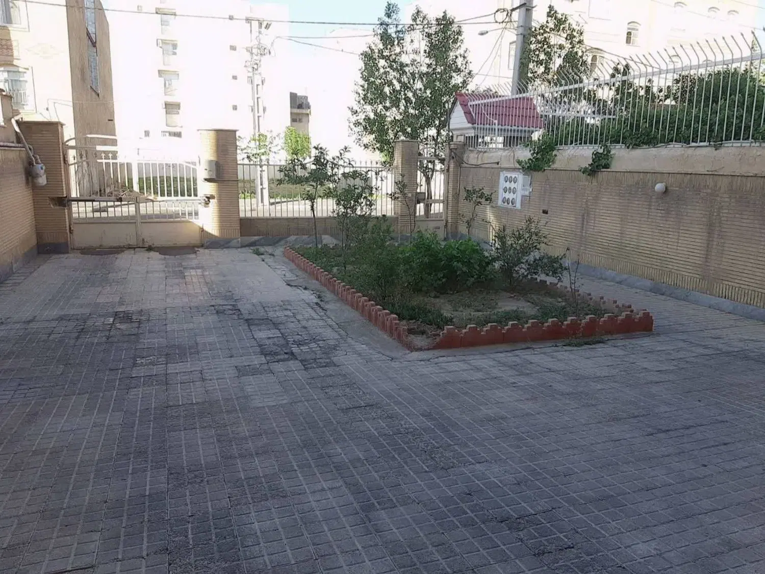 رهن و اجاره ۶۰ متری_روبه نما_غرق نور_بلوارامام رضا