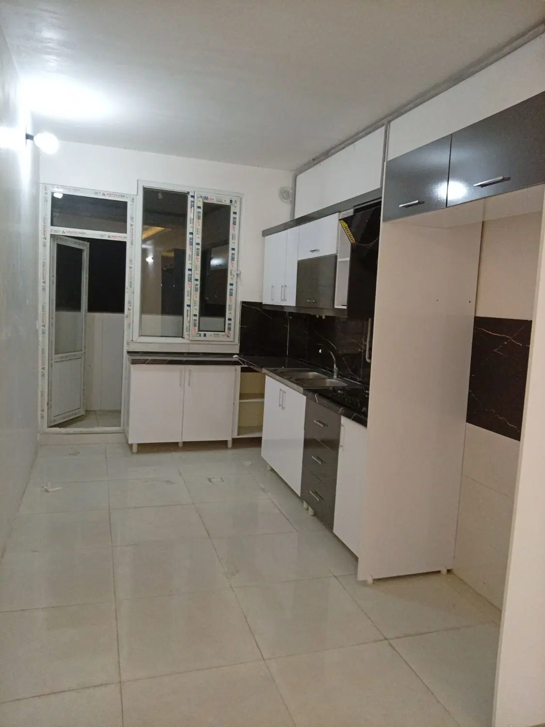 آپارتمان طبرسی