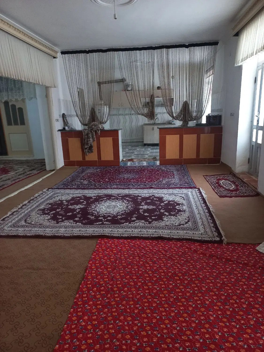 حیاط‌مسکونی‌روستای‌میناس