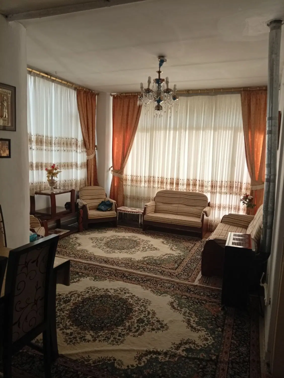 ۷۲ متری دو خوابه روبروی سید خندان پارک کوروش