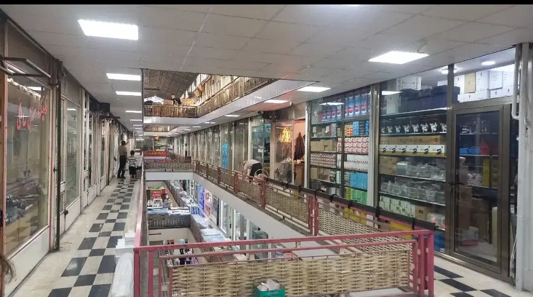 مغازه در بازار