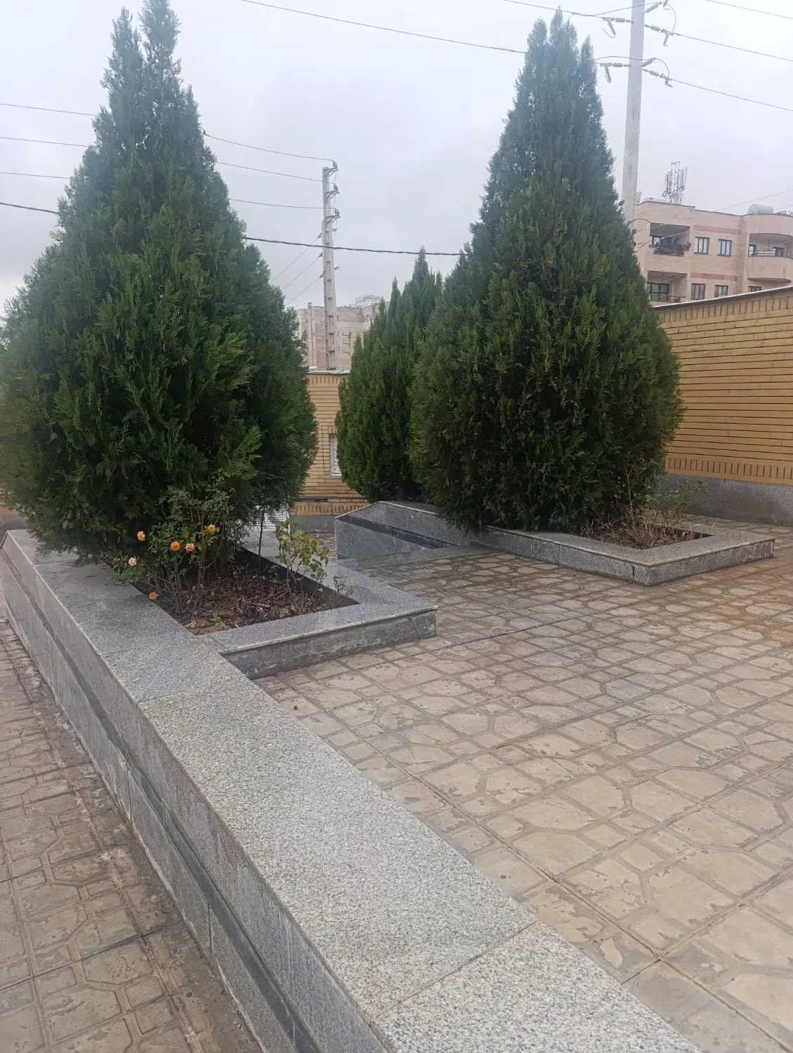 هزار متری با آب و برق و سند در کودیون