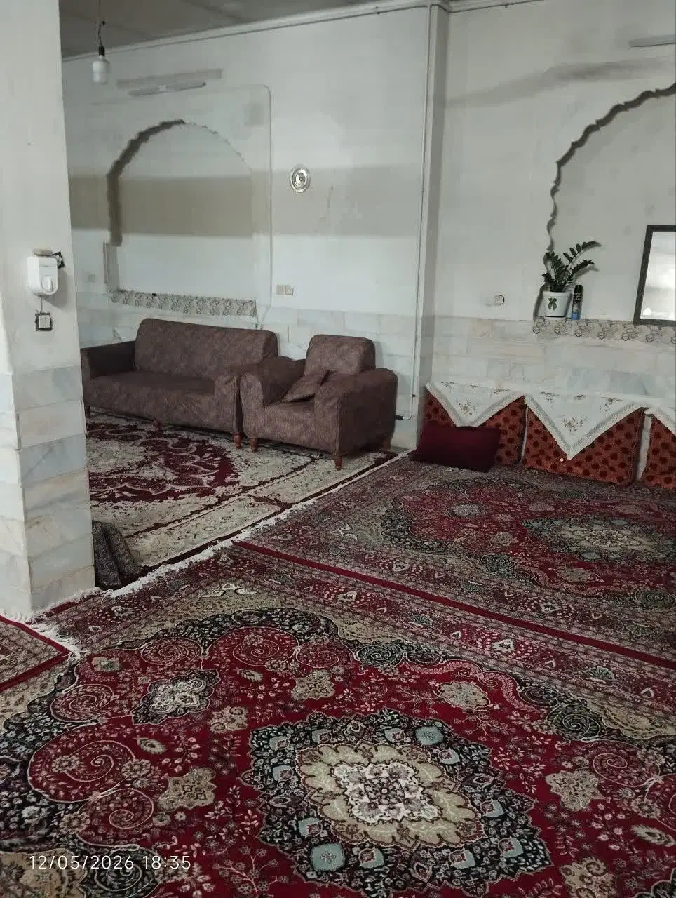 خانه ۳۰۰ متری