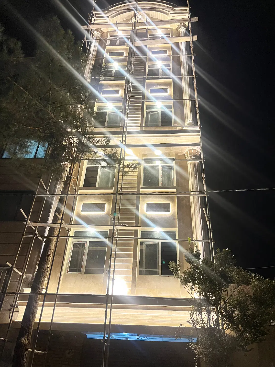 اپارتمان ۱۰۵ متری