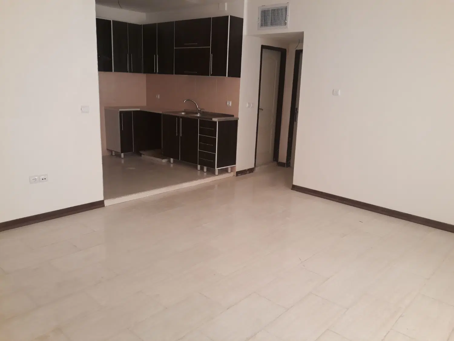 فروش آپارتمان ۷۰ متری شهرک امید(صفادشت)