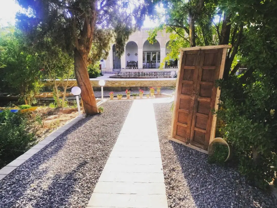فروش باغ رستوران سنتی