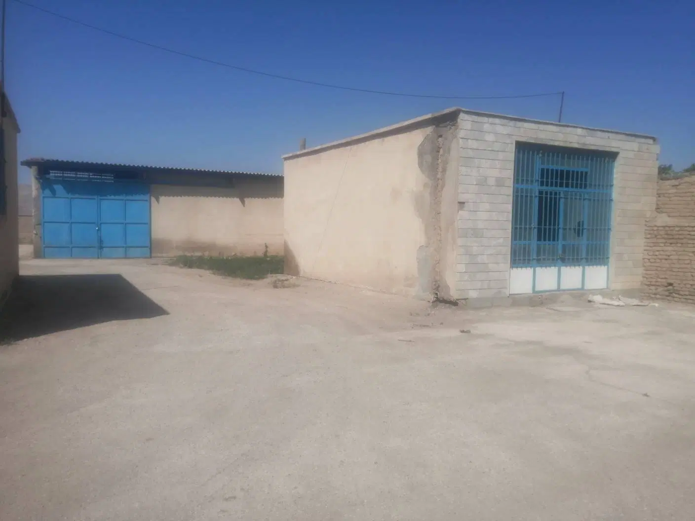 اجاره دو باب مغازه چناران - 40 متر مربع - توافقی