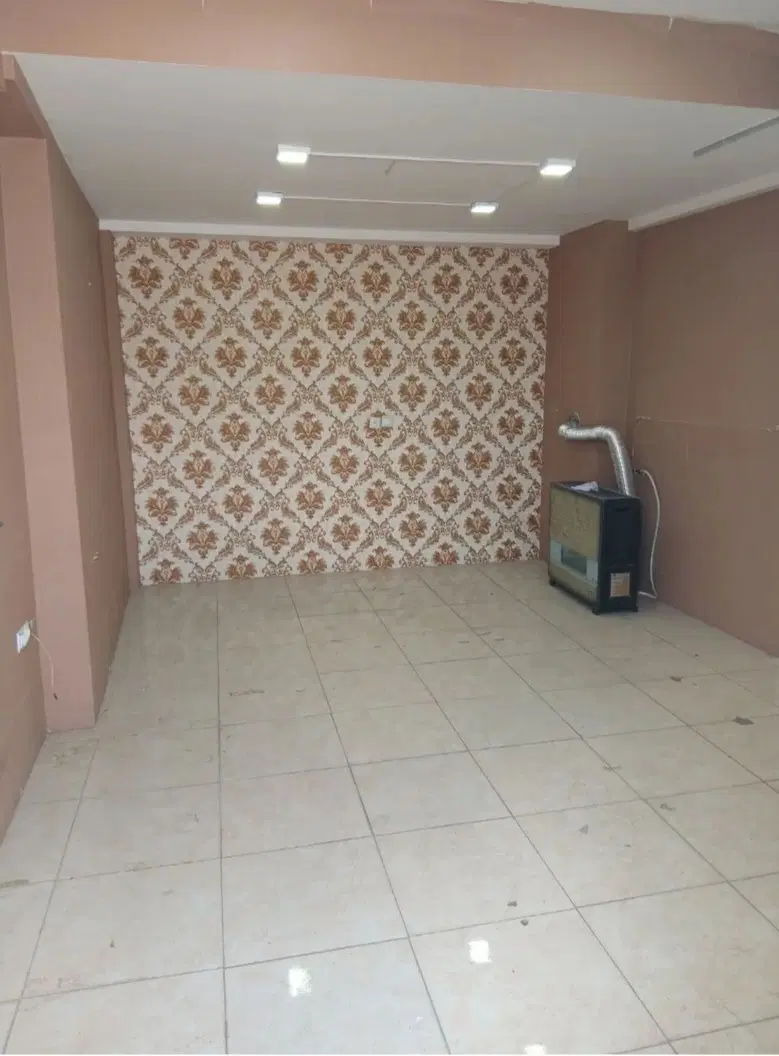 رهن و اجاره مغازه ۳۷ متری فاز یک صدرا