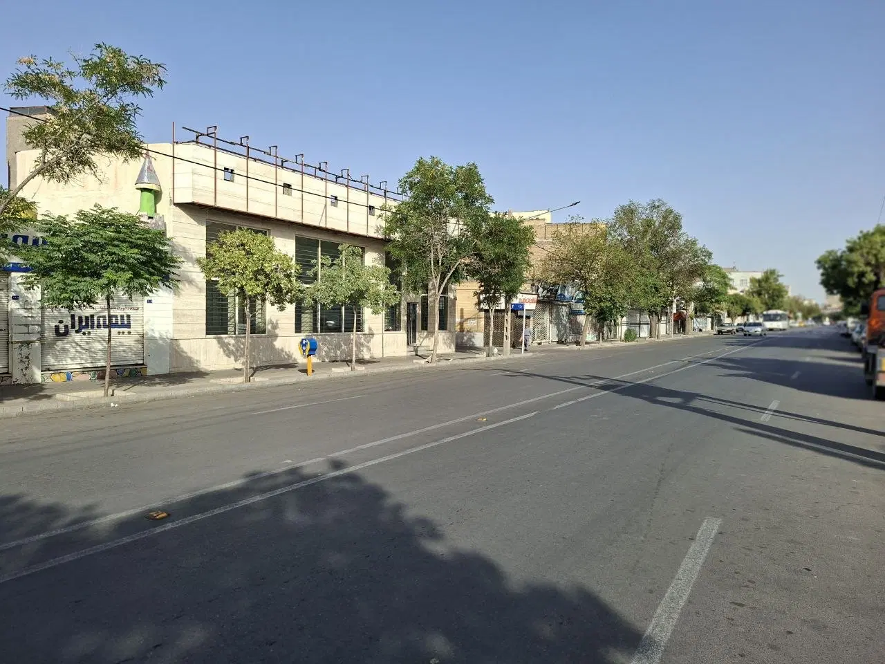ملک تجاری ۲۳۰ متری،سر دونبش با بهترین لوکیشن