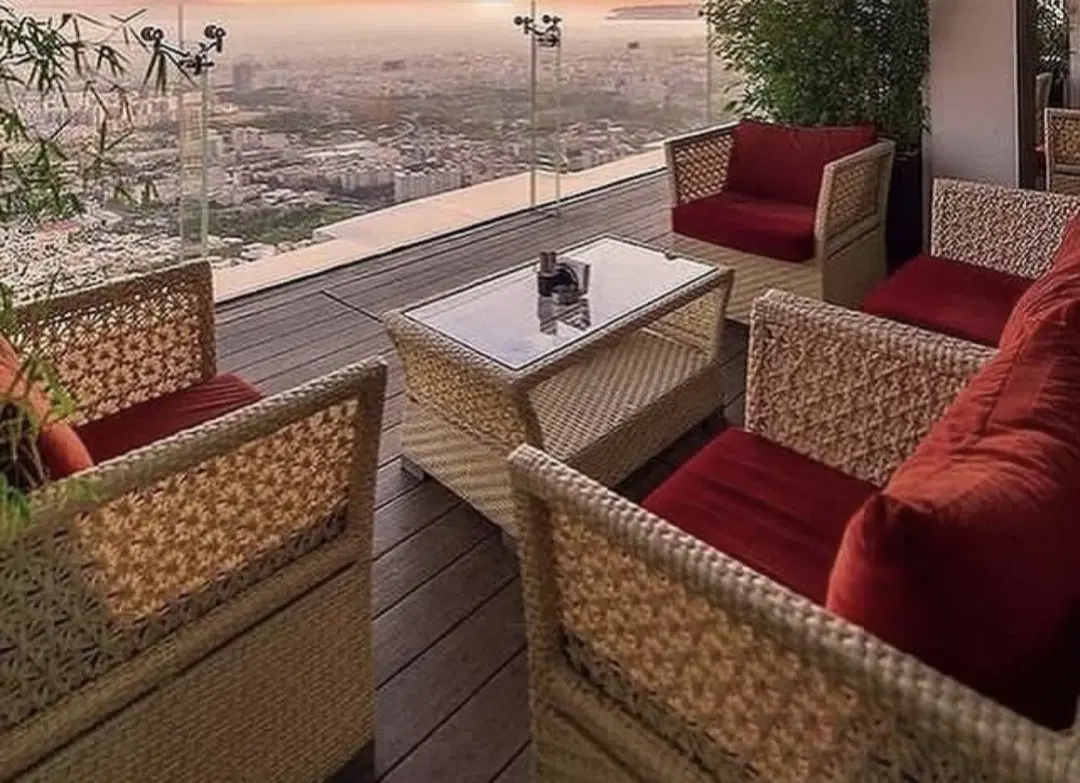 واحد ۸۰ متری دو خواب