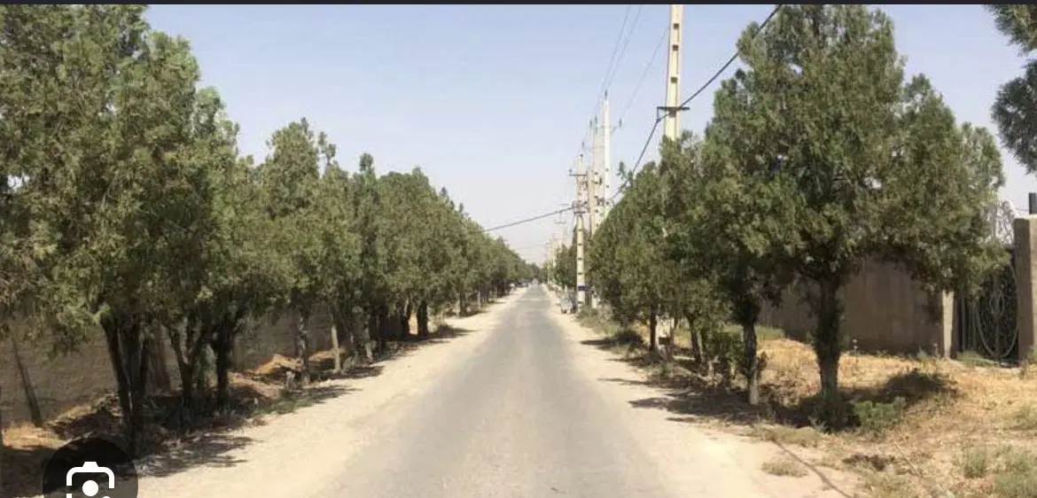 ۱۰۰۰ متر زمین