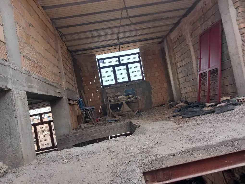 مسکونی تجاری شصت متری طالقانی شرقی زیرقیمت