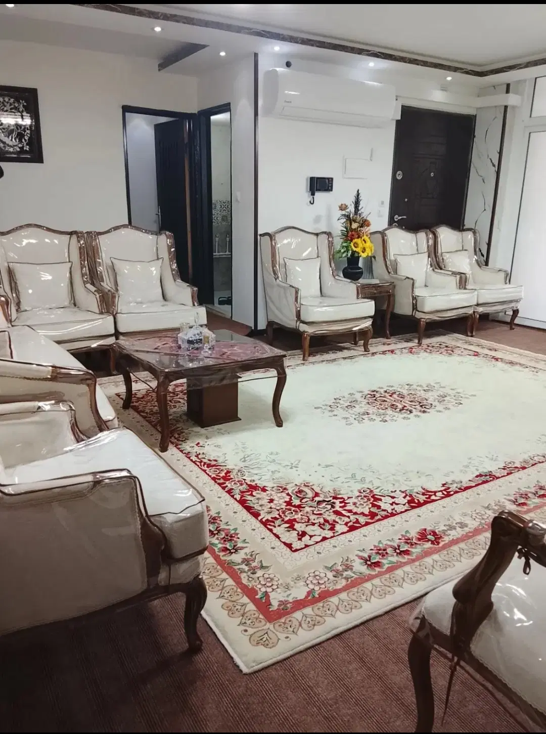 ۱۱۷متر دو بر  خیابان معلم ۳خواب بهترین لوکیشن