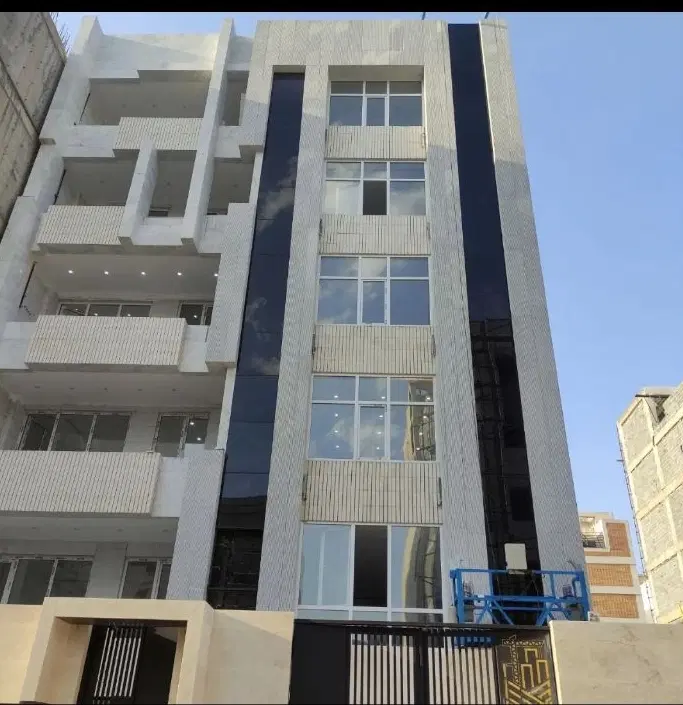 ۸۸متری دوخواب جلو طبقه۲پارکینگ وانباری سندی