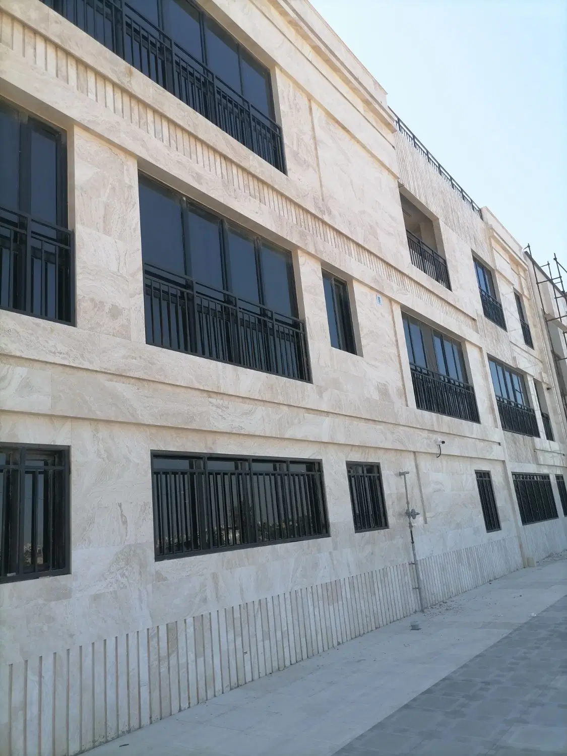 رهن آپارتمان ۲۰۰متری