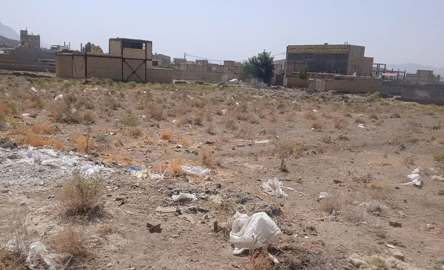 زمین واقع در روستای حاجی آباد