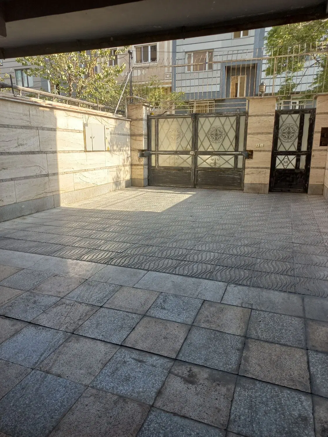 آپارتمان ۷۴ متری دو خواب با امکانات طوس