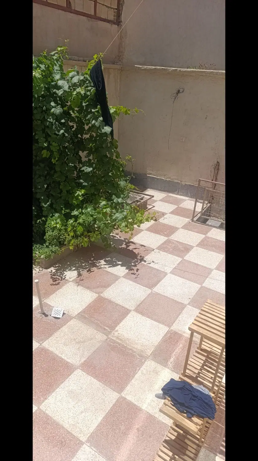 ویلایی حیاطدار سه خواب دربست قابل تبدیل