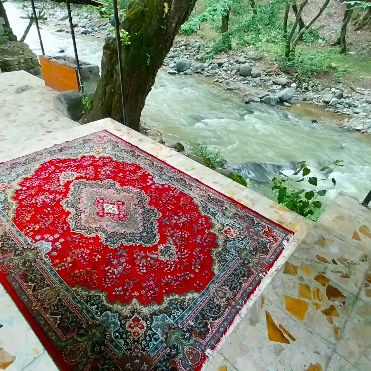 ویلا لب رودخانه