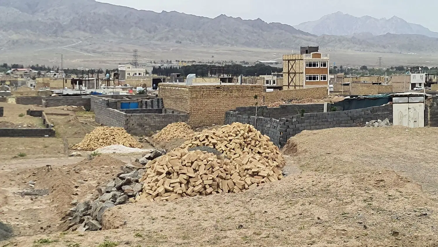 زمین طرح هادی