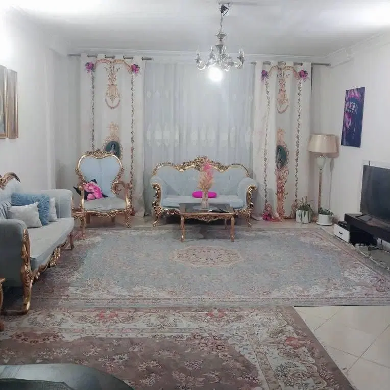 آپارتمان ۹۰متر_پارکینگ اختصاصی