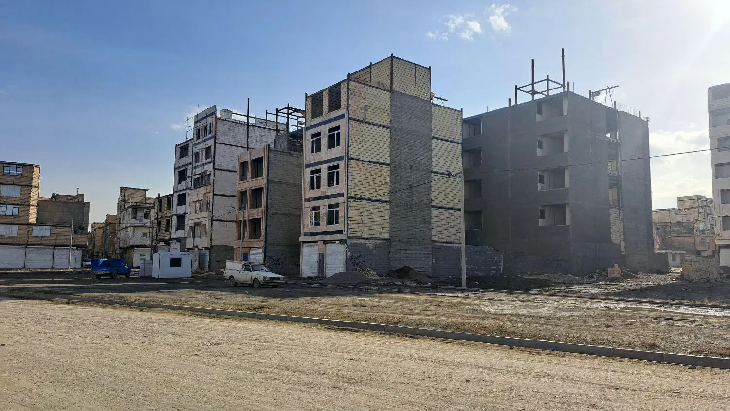 زمین،ملک،ساخت وساز