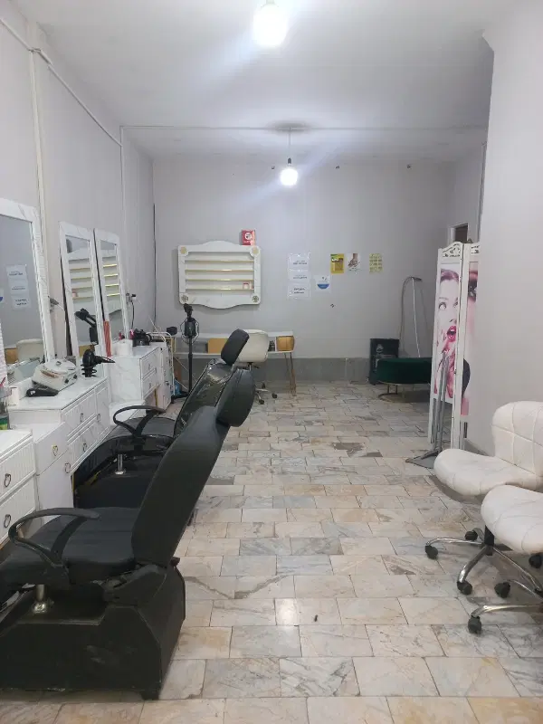 مغازه ۴۰ متری واقع در مرتضی گرد