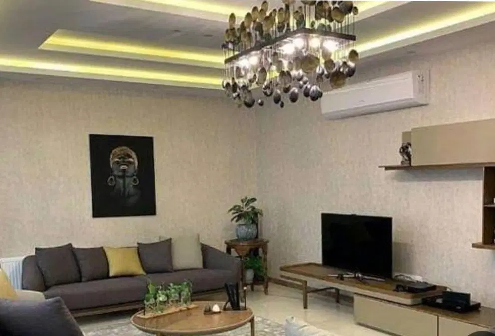 همخونه میخوام