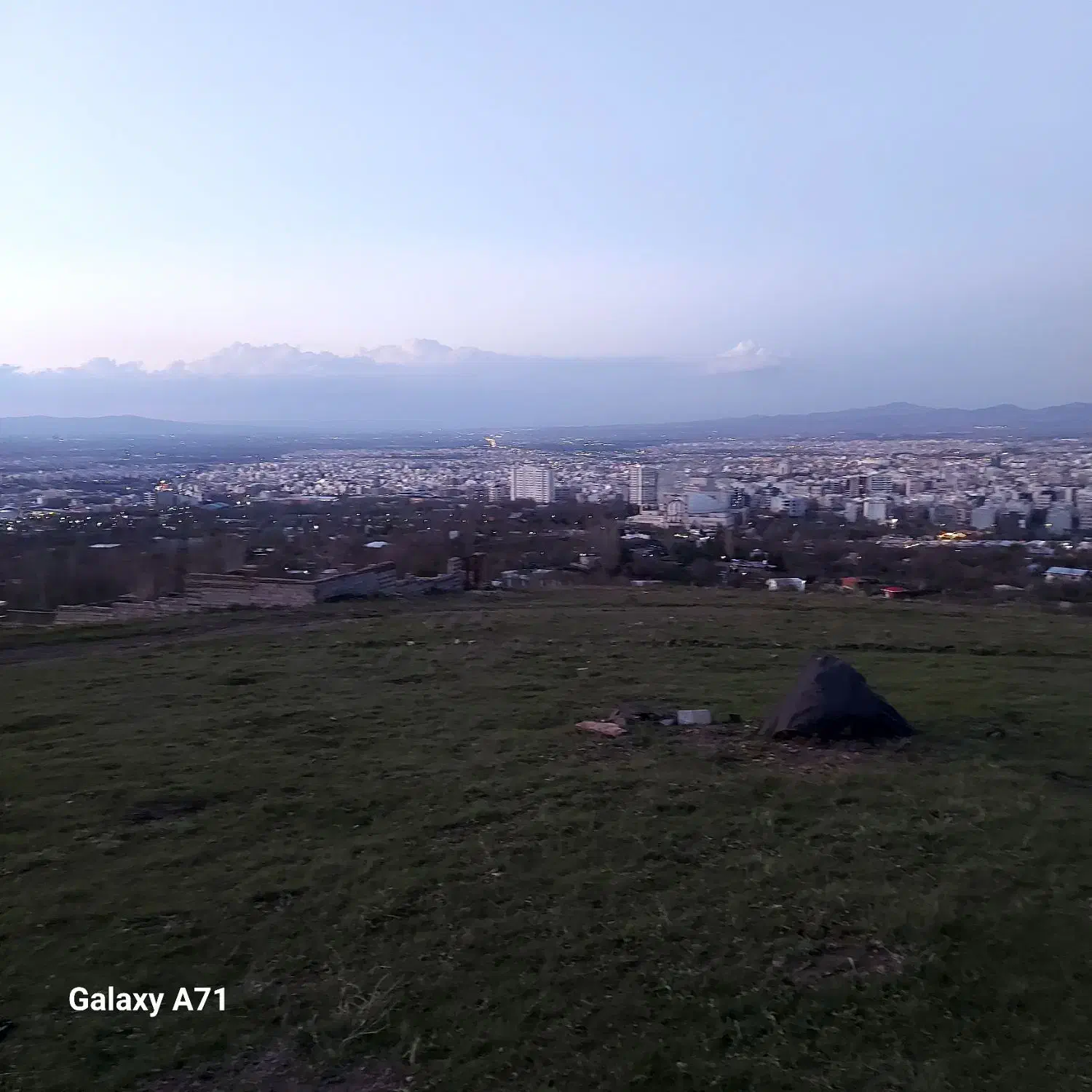 زمین بالای بلوار ارم