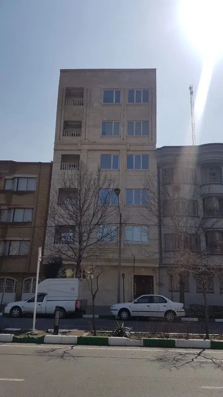 ۱۴۰متر،آموزگار ۴،جنوبی پیلوت خالی