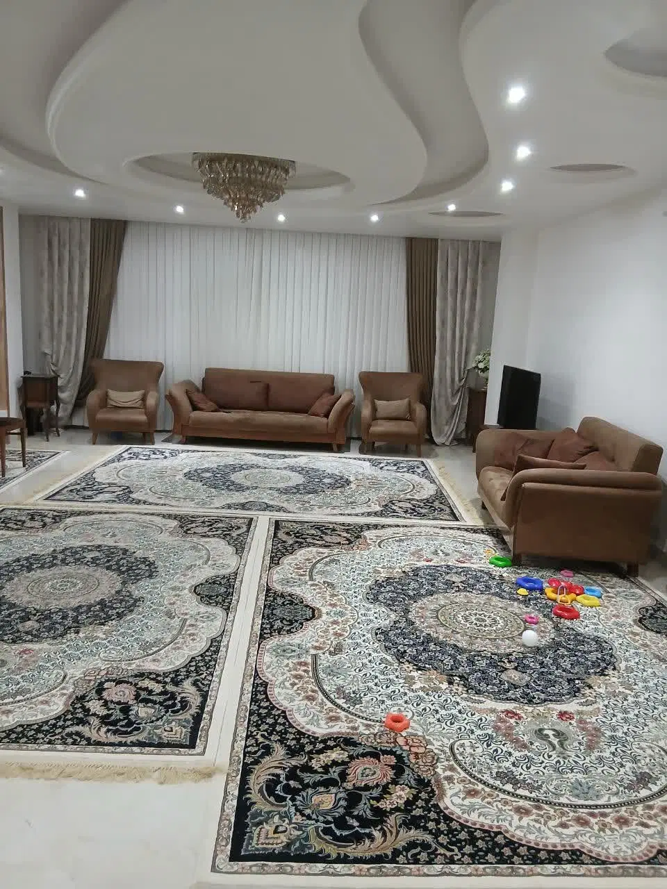 اپارتمان ۹۶ متری عباس اباد