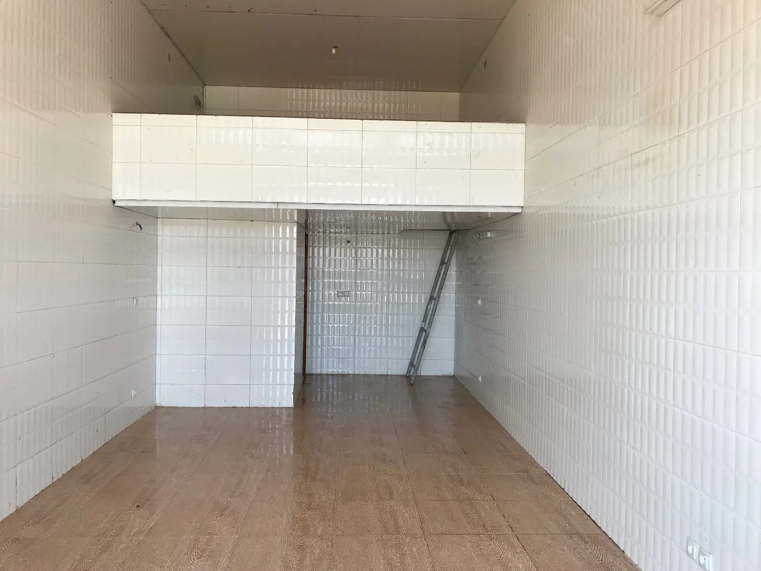 اجاره گاراژ و مغازه در گویم