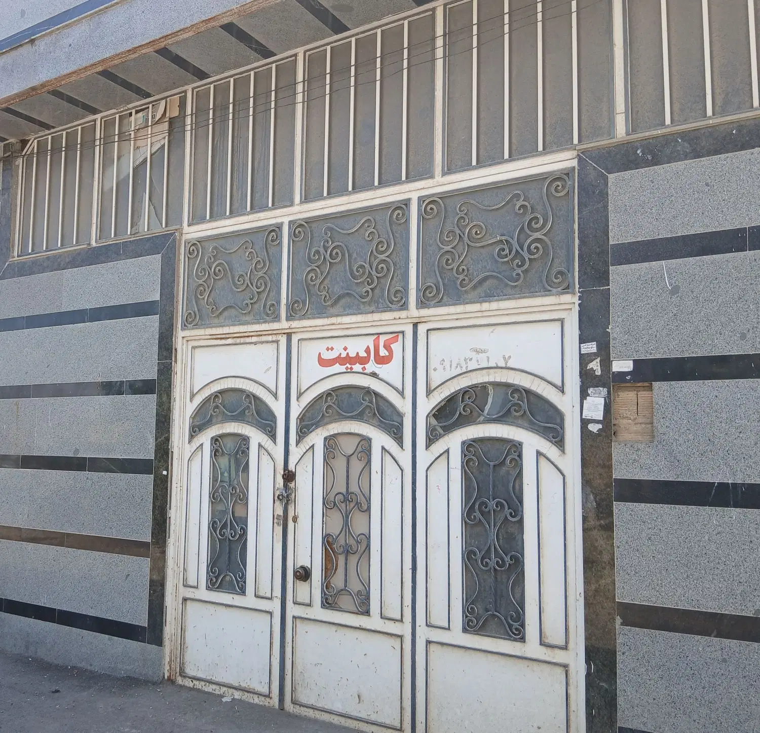 انبار ۱۰۰ متری با ارتفاع ۵متر