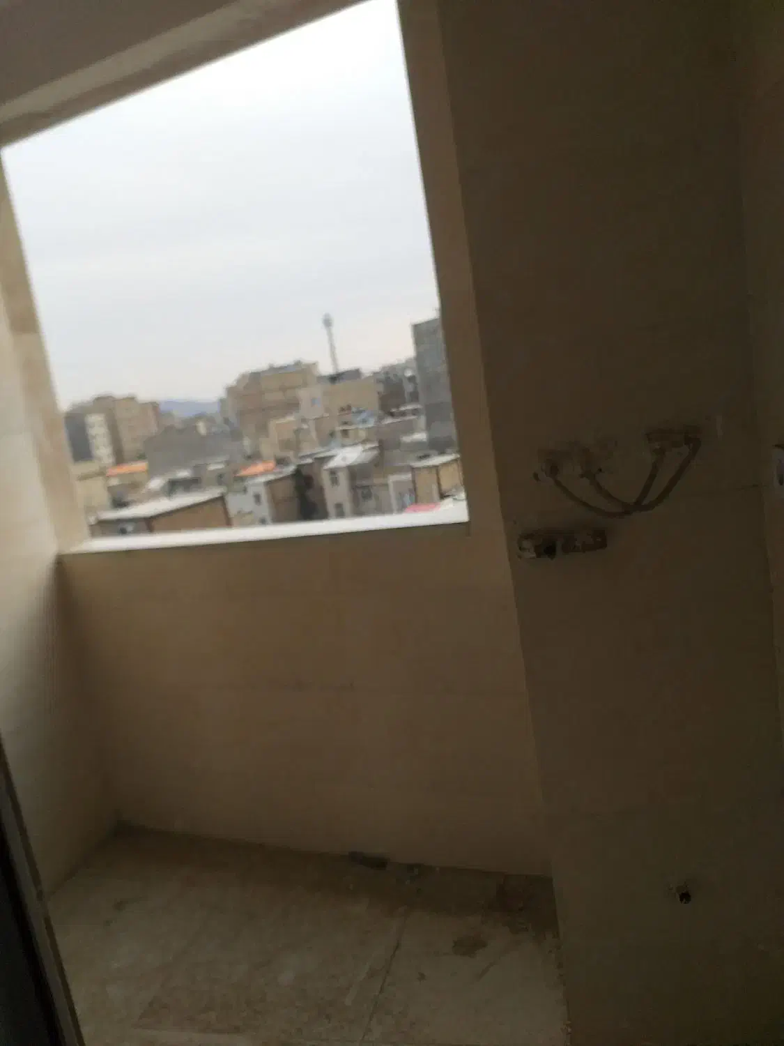 ۱۰۰متری سند دار