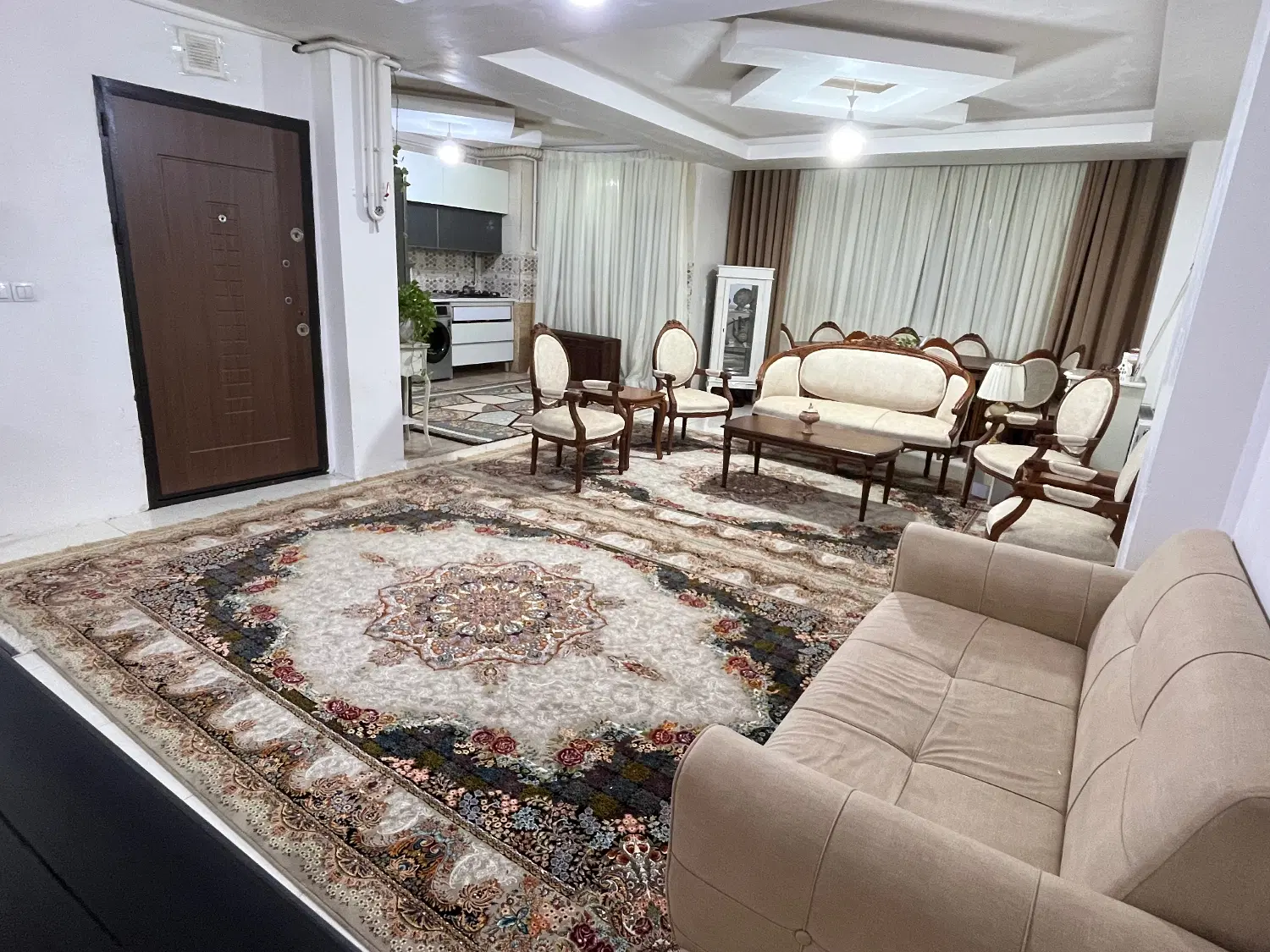 اجاره یک واحد آپارتمان دوخواب نصرت آبادزمین رجبی