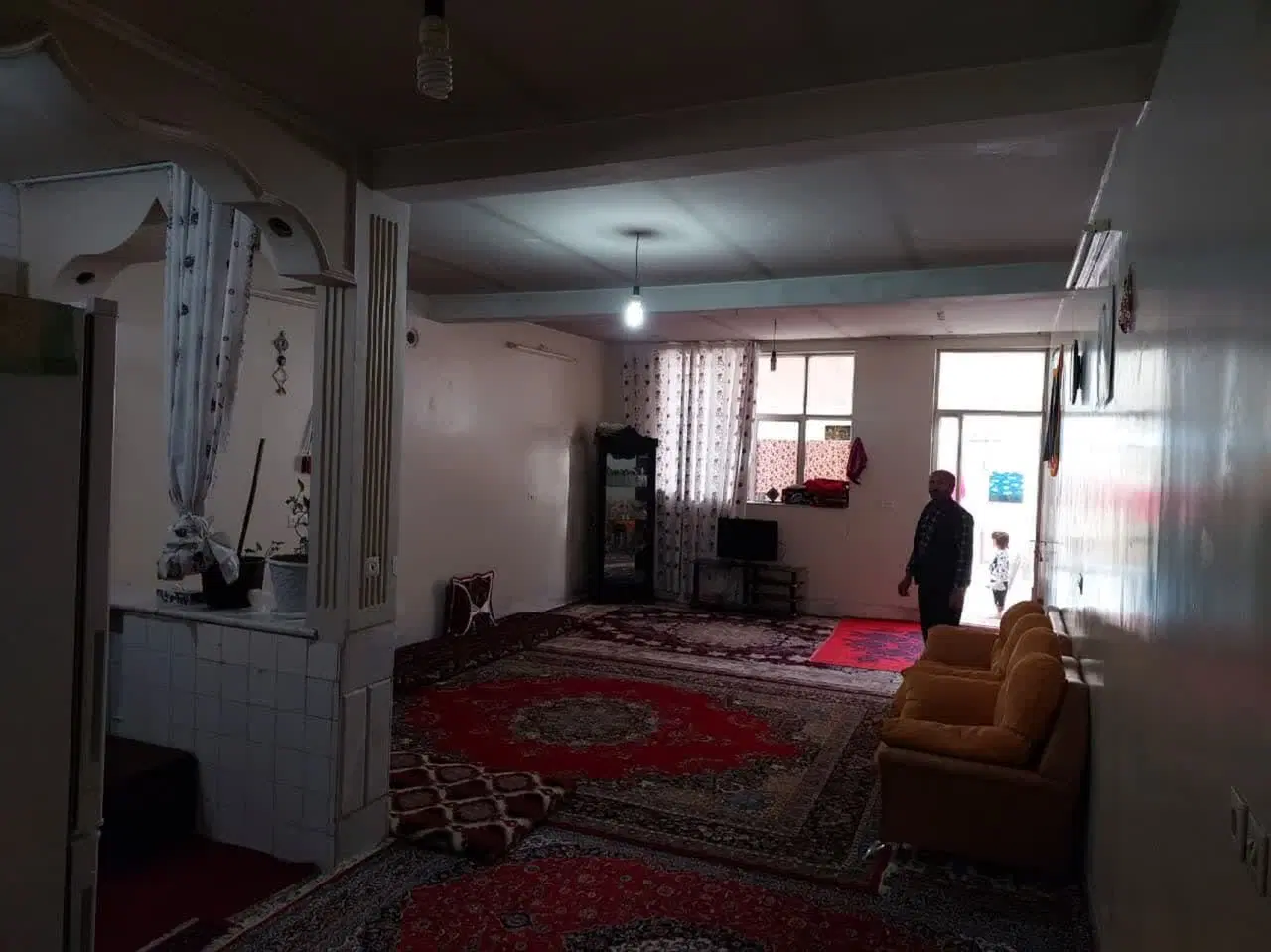 منزل دربستی ۱۶۰ متر خ فروردین