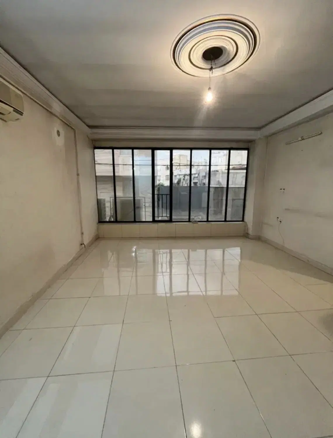 آپارتمان ، شیک، پر نور ، با امکانات کامل