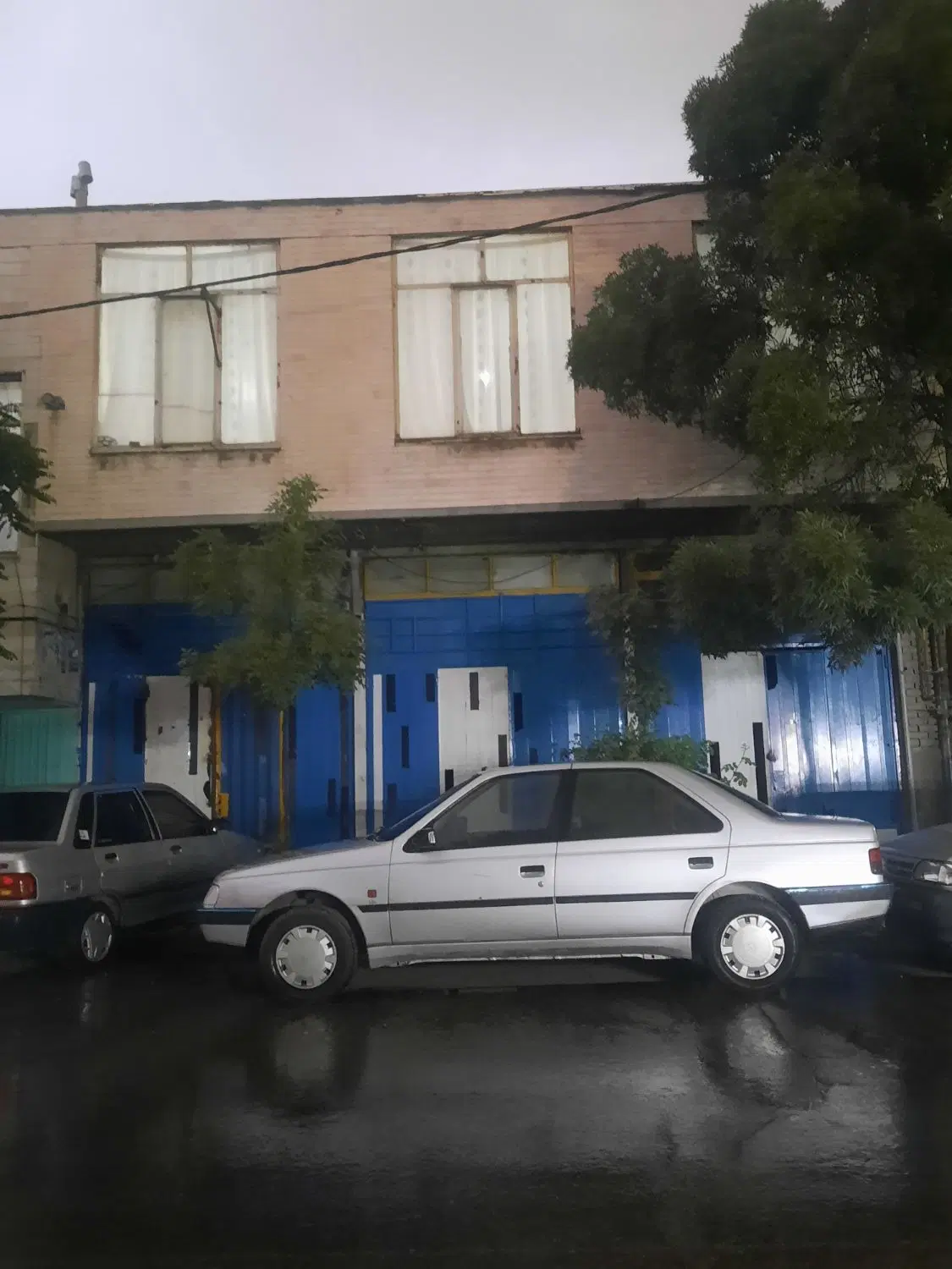 ملک تجاری ۲۰ متری ابوذر ۱۸۶ متر