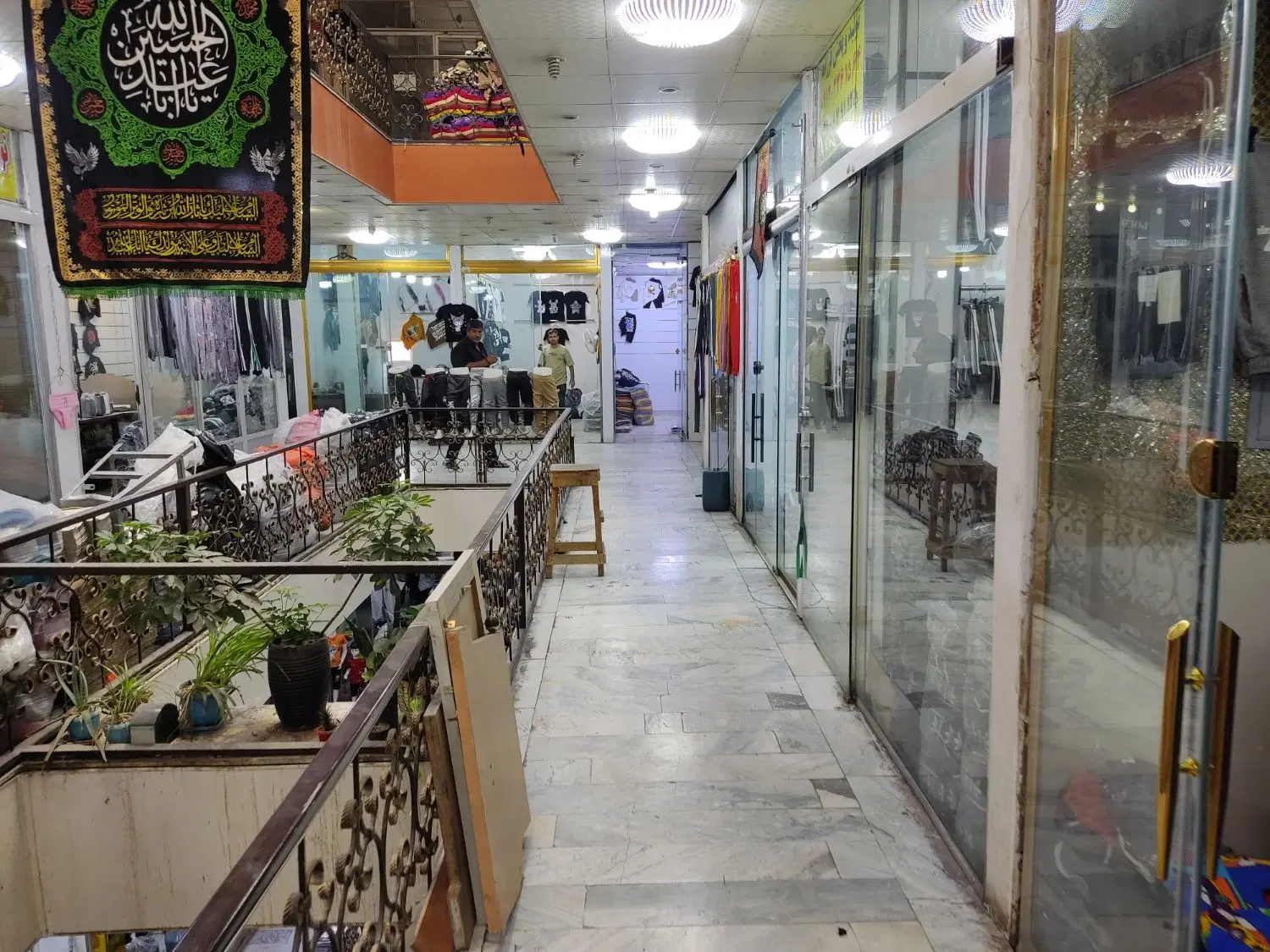 مغازه 18متری ملکیت  بازار بزرگ پاساژ مهدی