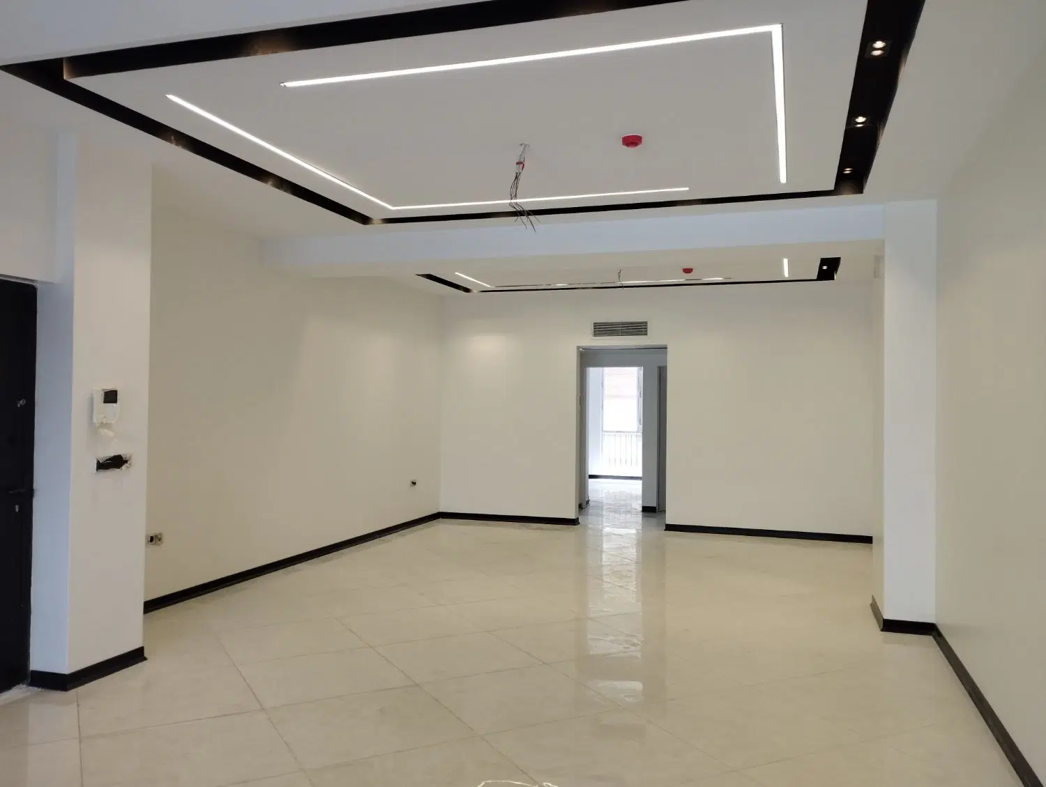 فروش آپارتمان ۱۱۲ متری . فول . خیابان تهران نو .