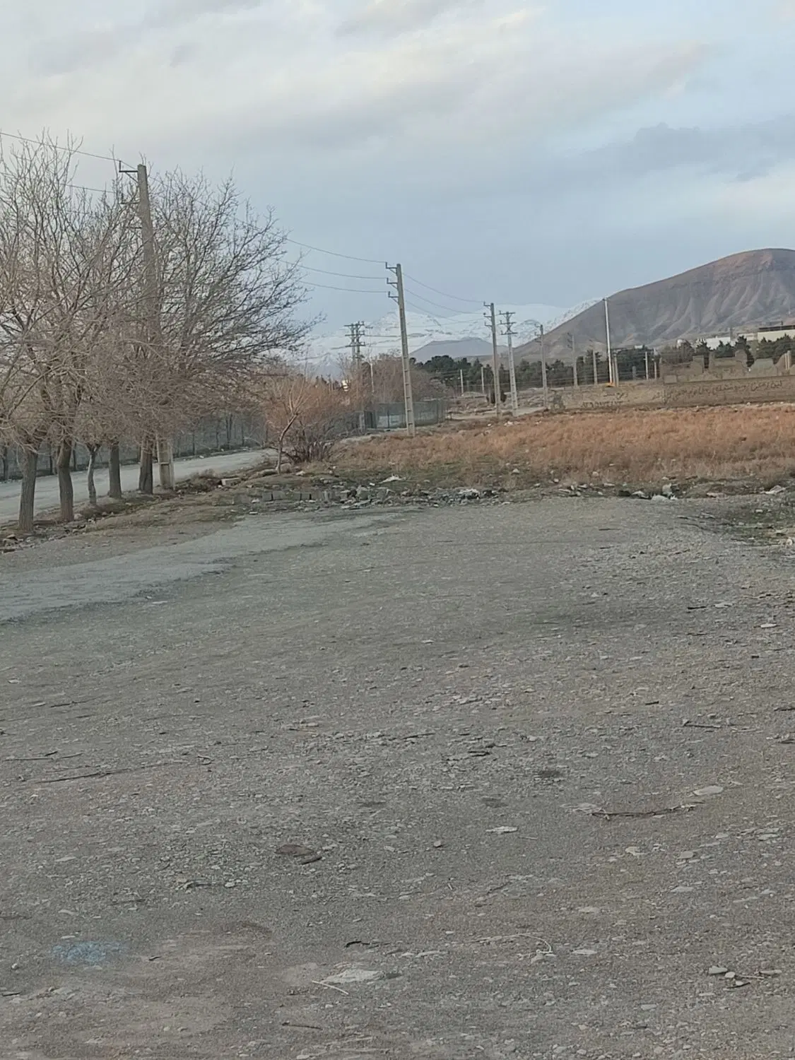 زمین درکمالشهر