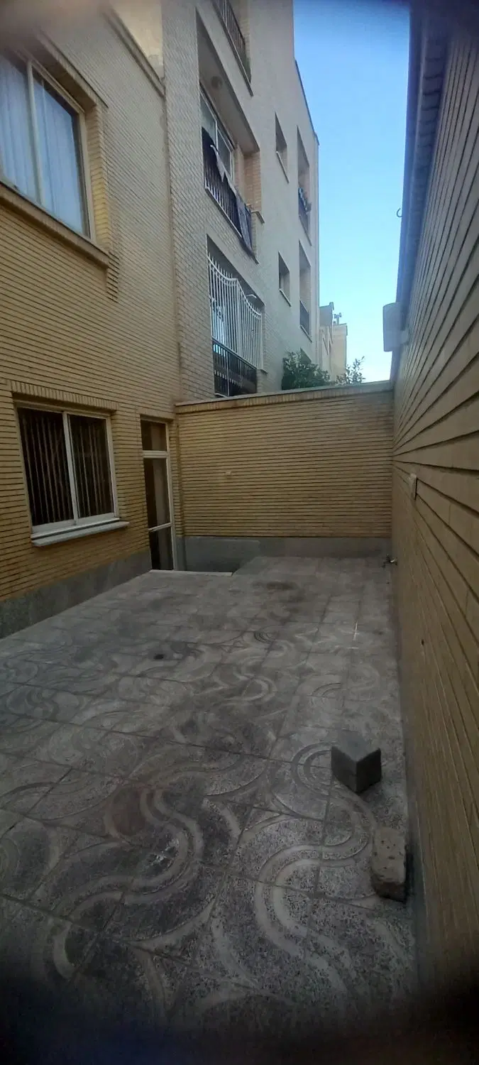 اجاره منزل  ویلایی با حیاط اختصاصی